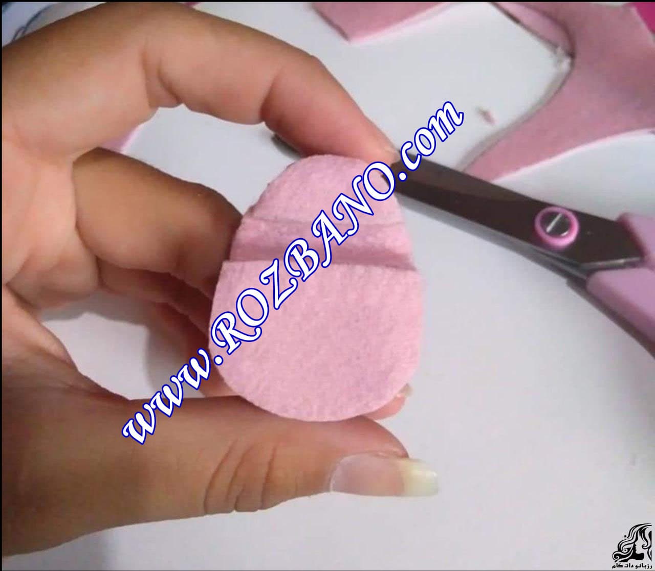 https://up.rozbano.com/view/2856686/Making%20sandals%20for%20dolls-08.jpg