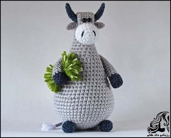 https://up.rozbano.com/view/3308827/Knitted%20cow%20doll.jpg