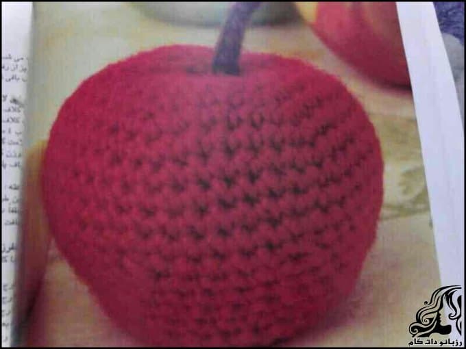 https://up.rozbano.com/view/3470455/Knitted%20apples.jpg
