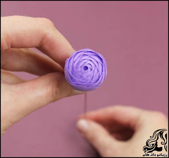 https://up.rozbano.com/view/3525096/Tutorial%20on%20how%20to%20make%20a%20ball%20rose%20with%20paper-11.jpg
