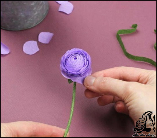 https://up.rozbano.com/view/3525105/Tutorial%20on%20how%20to%20make%20a%20ball%20rose%20with%20paper-20.jpg