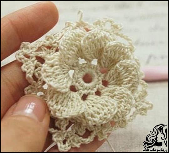 https://up.rozbano.com/view/3639071/knitted%203D%20Flower%20in%20a%20Square%20tutorial.jpg