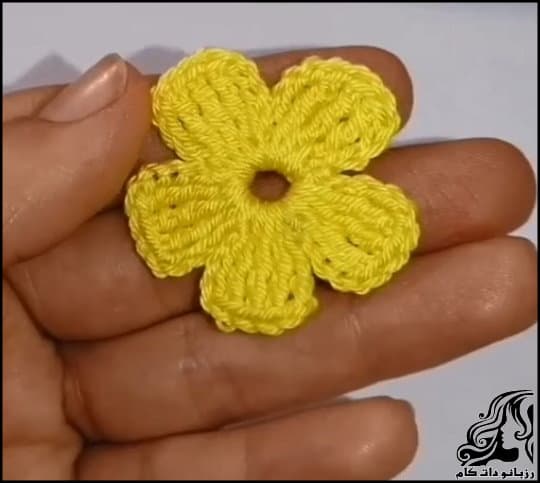 https://up.rozbano.com/view/3695976/crochet%20Decorative%20flower%20tutorial.jpg