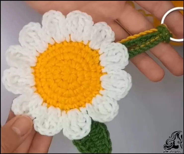 https://up.rozbano.com/view/3822768/crochet%20flower%20head%20tutorial.webp