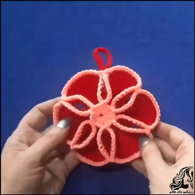 https://up.rozbano.com/view/3844704/crochet%20Kitchen%20handle%20in%20the%20shape%20of%20a%20flower%20tutorial.webp